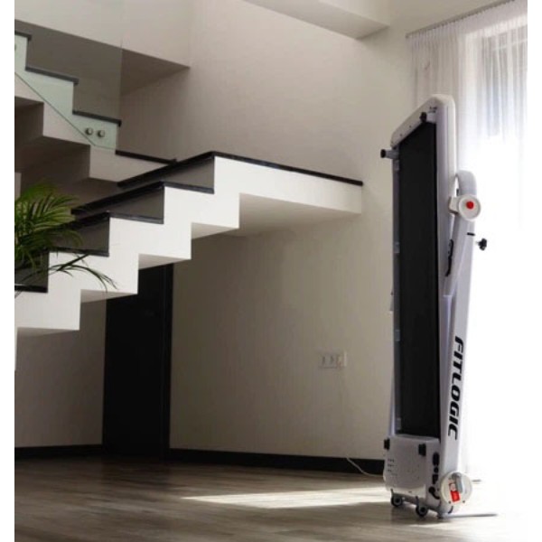 Фото - Бігова доріжка FitLogic T116W